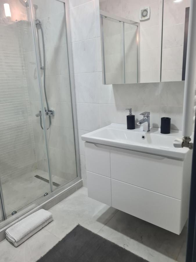 Studio Ayan Mamaia Luaran gambar